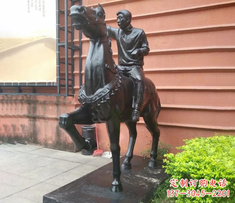 泰安独一无二的骑马雕塑