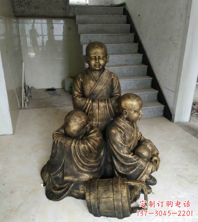 泰安中国领雕塑推出的金色佛祖三像是一件令人惊…