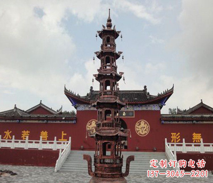 泰安三足铜香炉雕塑,精美绝伦