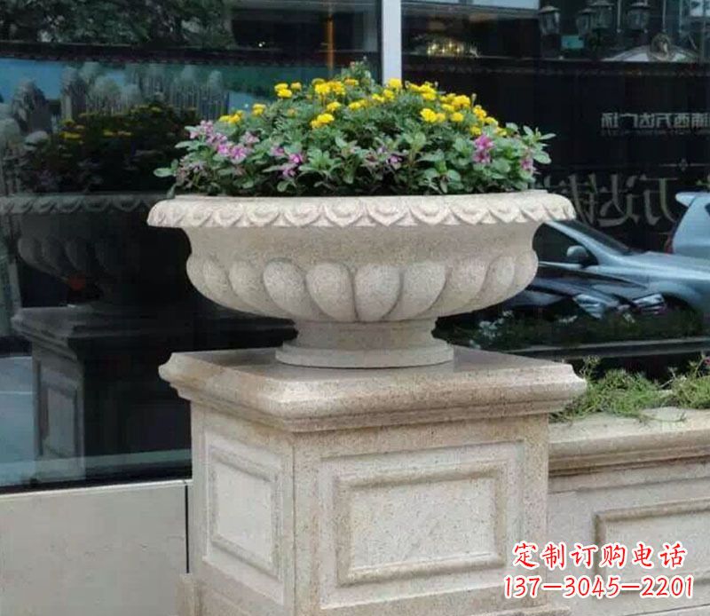泰安商场门口大理石花盆景观雕塑