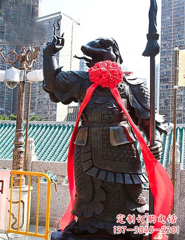 泰安雕刻古老传统,欣赏十二生肖蛇雕塑