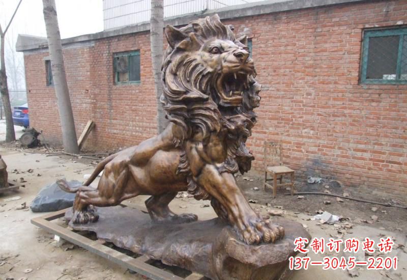 泰安高雅华贵的狮子铜雕