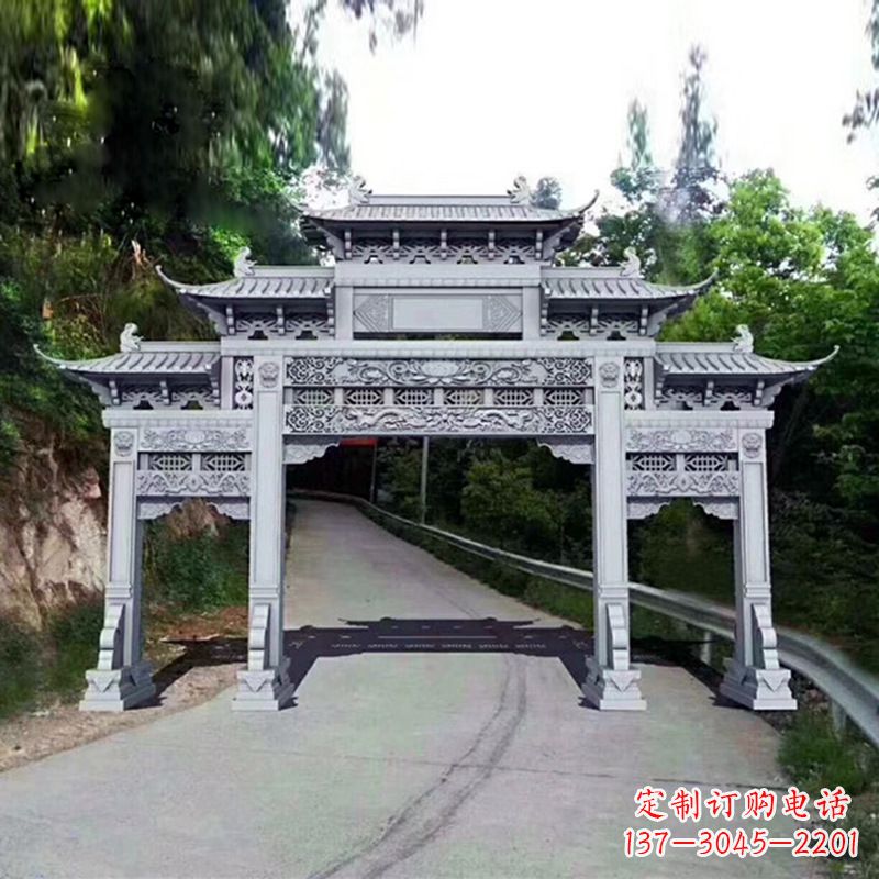 泰安艺术品般的牌楼雕塑