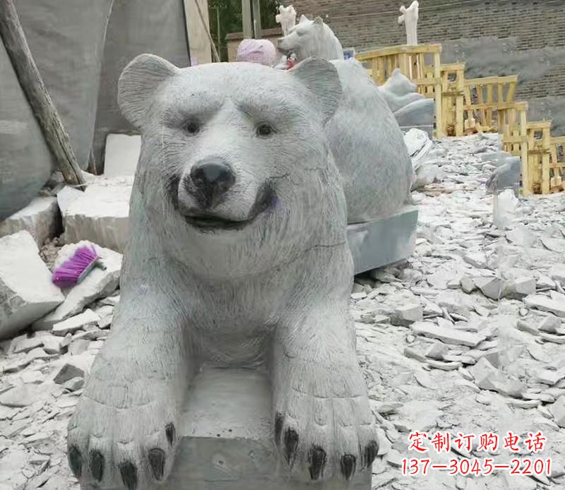 泰安高端石雕狗熊雕塑,精致细节,完美还原动物真实感