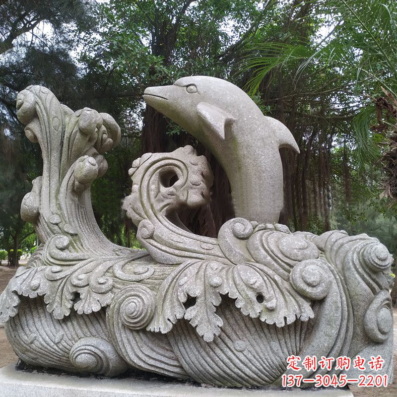 泰安精美的石雕海豚雕塑,为您的公园林营造出别具匠心的水景特色