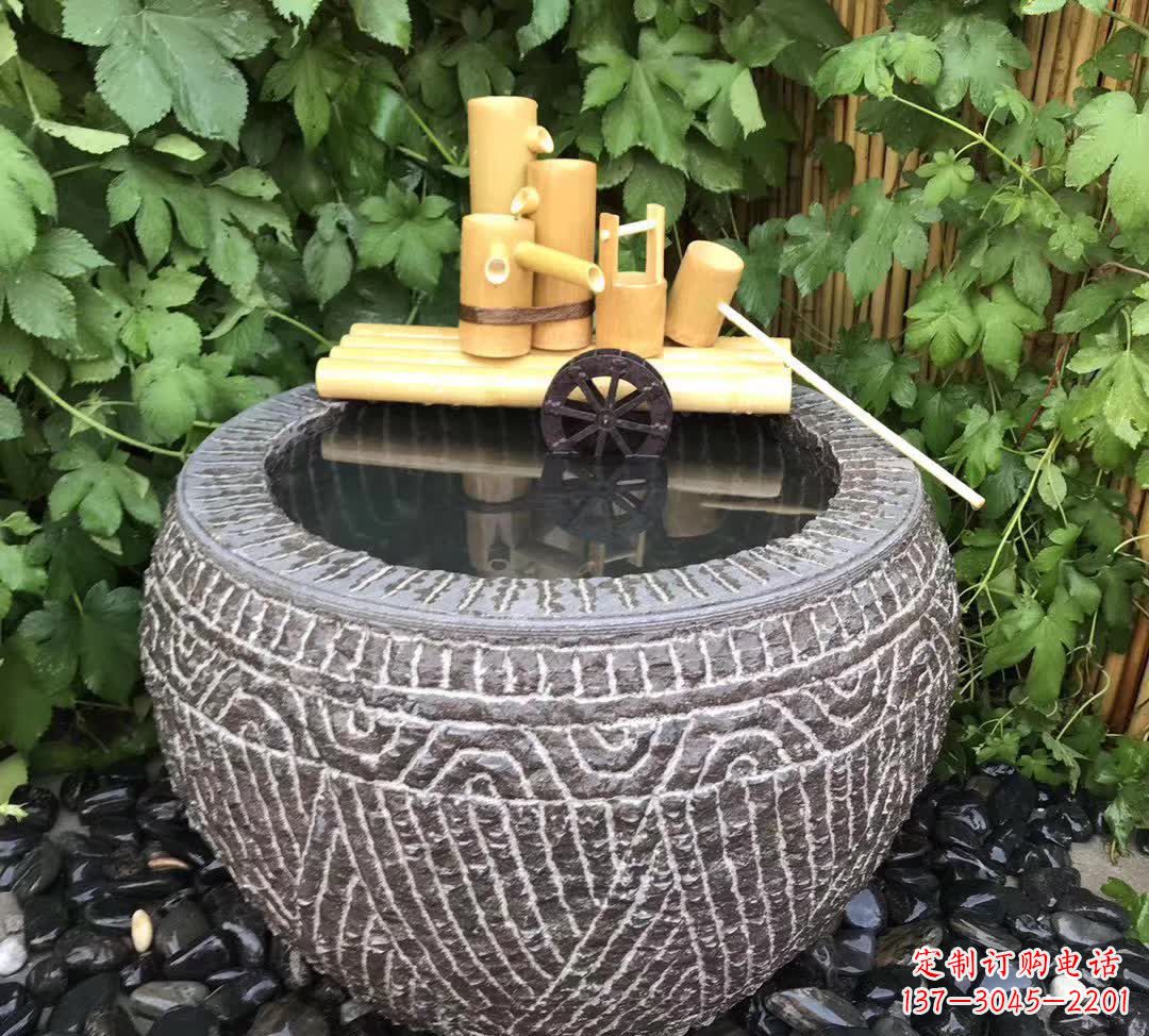 泰安异彩纷呈的水缸雕塑