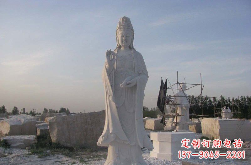 泰安现代艺术风格观音石雕塑