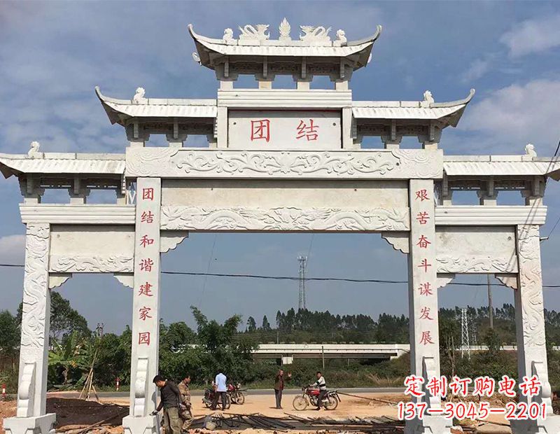 泰安定制牌坊雕塑,展现精湛工艺