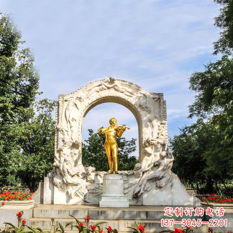 泰安世界名人古典主义作曲家莫扎特公园铜雕像