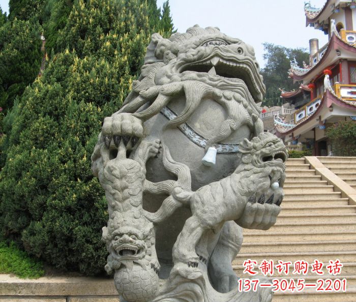 泰安寺庙景观狮子石雕