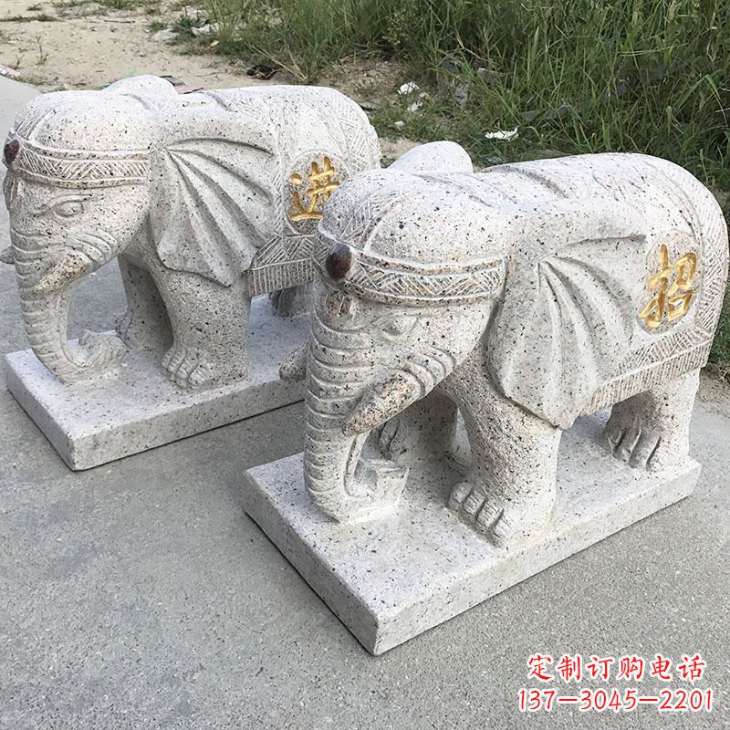 泰安寺庙门口大象石雕