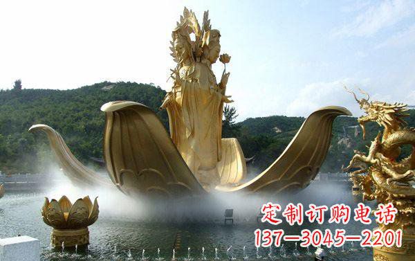泰安寺庙三面观音雕像