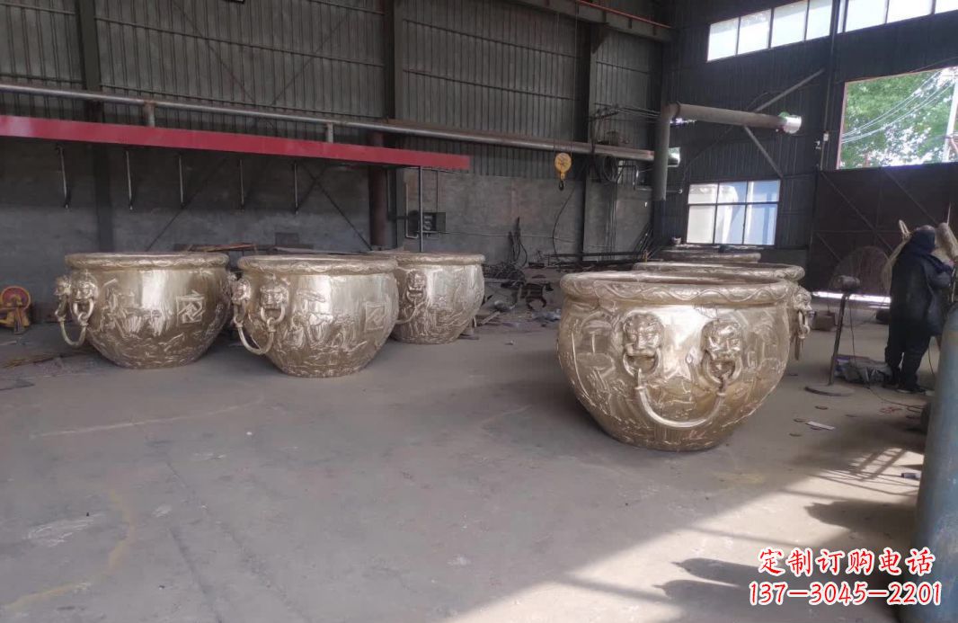 泰安寺庙水缸铜雕塑