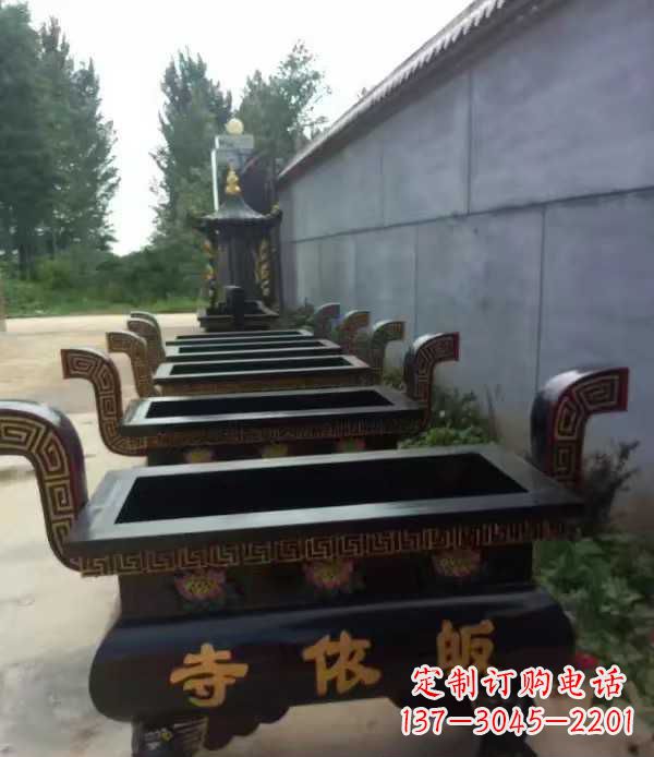泰安寺庙四足方形香炉铜雕