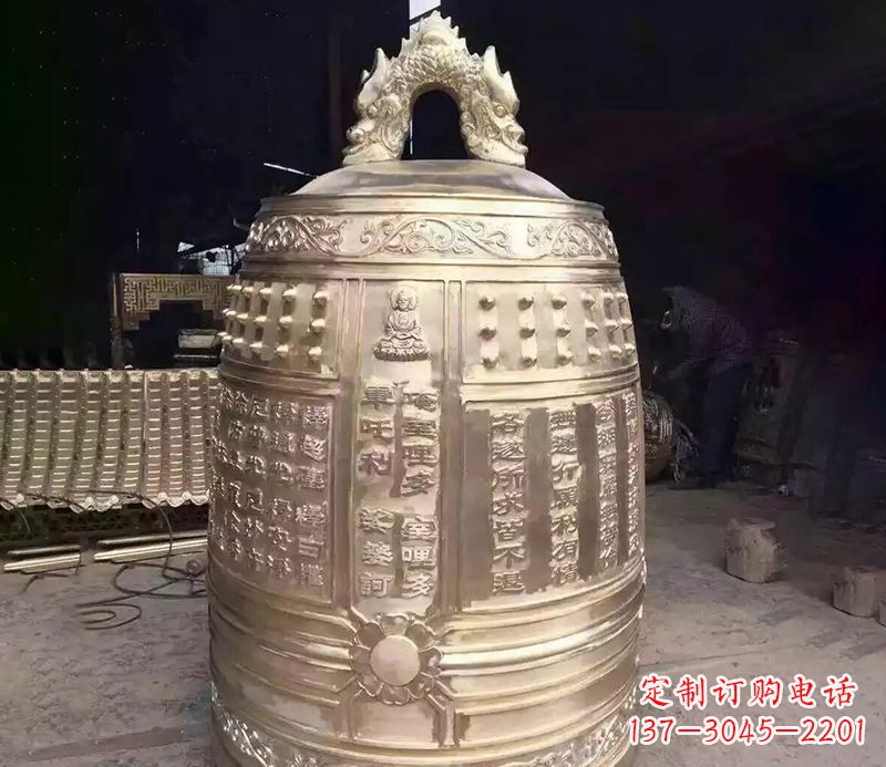 泰安寺庙铜钟雕塑 (3)