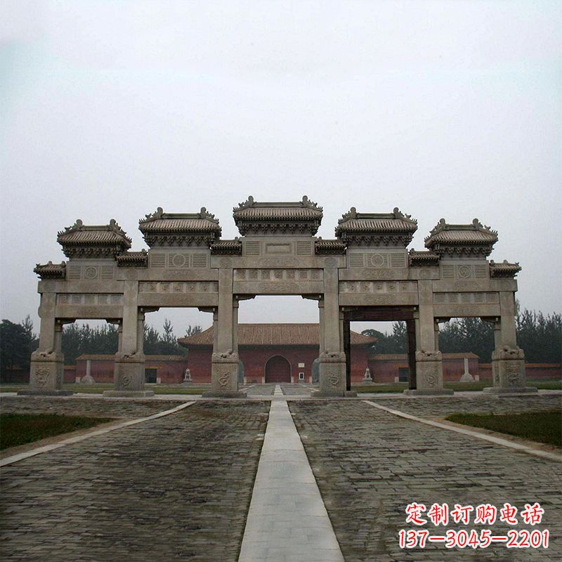 泰安寺院五门石牌楼