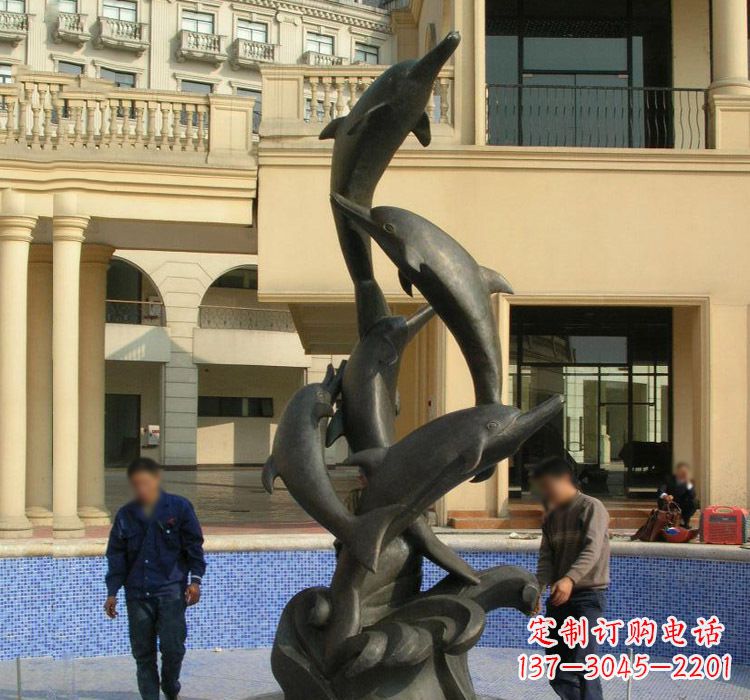 泰安跳跃海豚雕塑