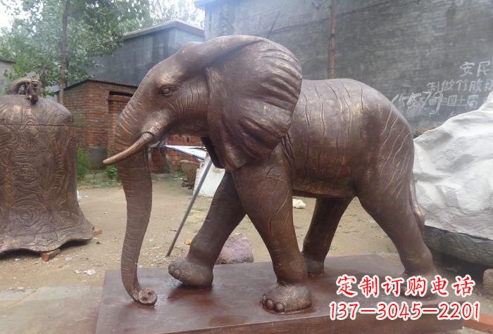 泰安铜大象雕塑