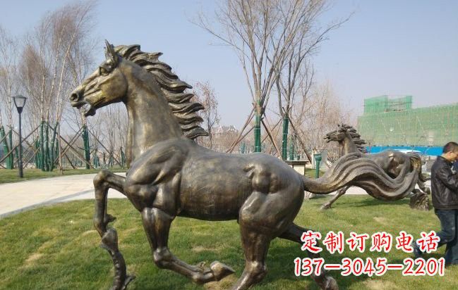 泰安铜雕奔马