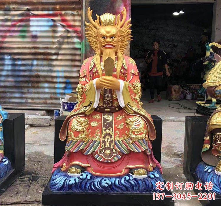 泰安铜雕彩绘坐式龙王