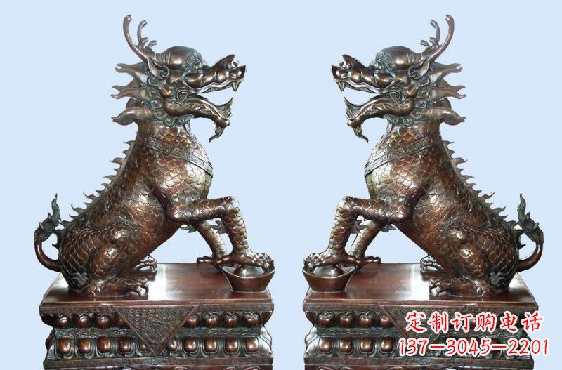 泰安铜雕踩元宝招财麒麟