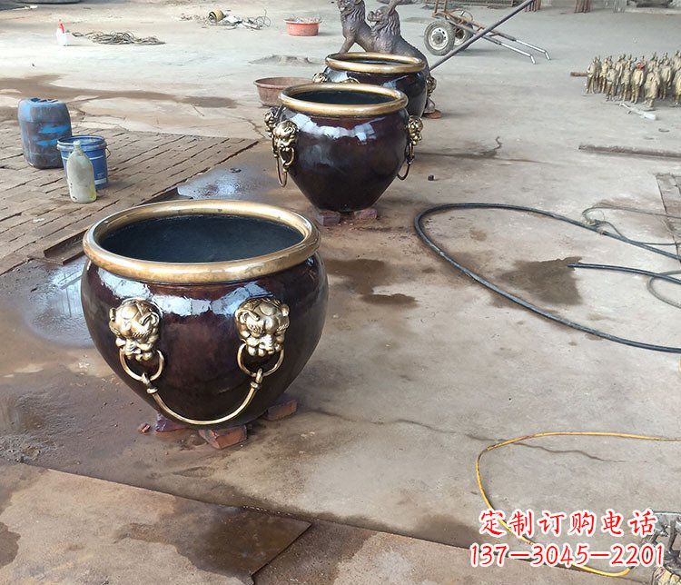 泰安铜雕故宫狮子头水缸雕塑