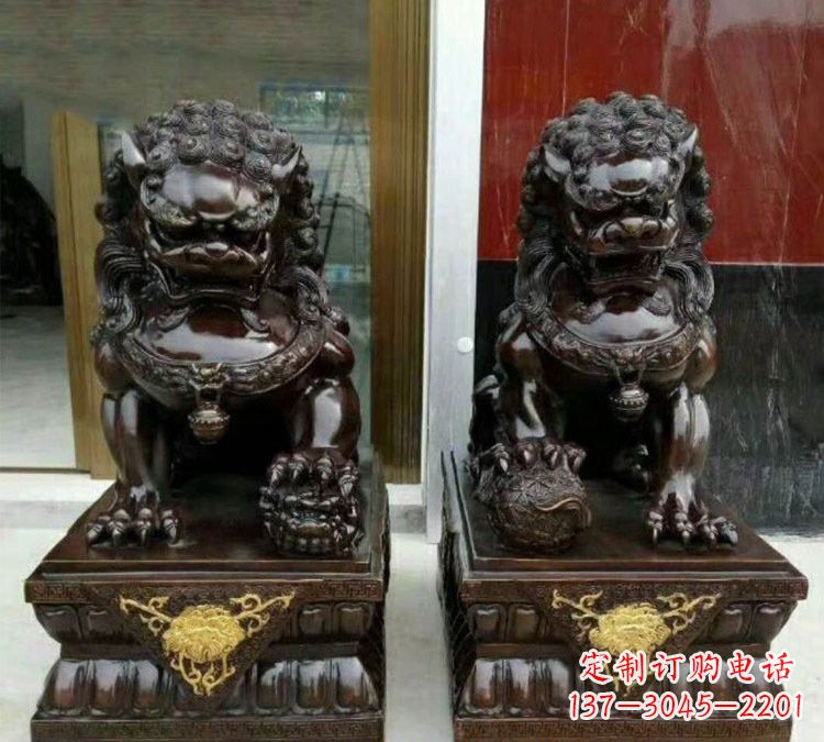 泰安铜雕故宫狮子