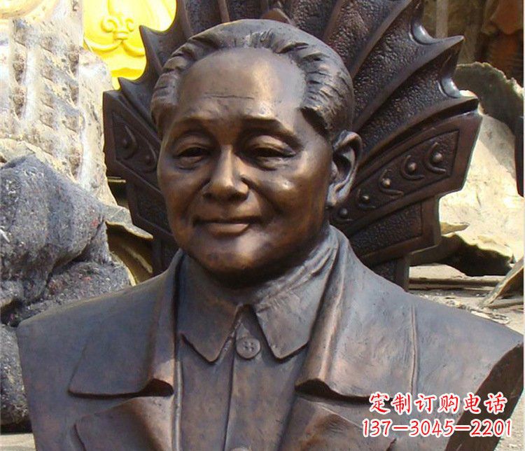 泰安铜雕广场邓小平肖像雕塑
