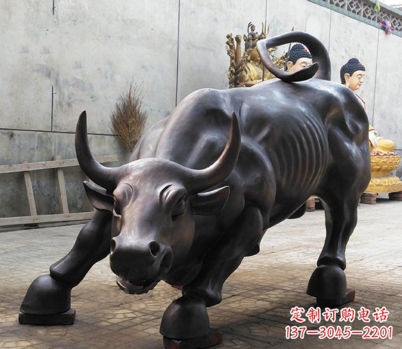 泰安铜雕广场华尔街动物牛 (2)