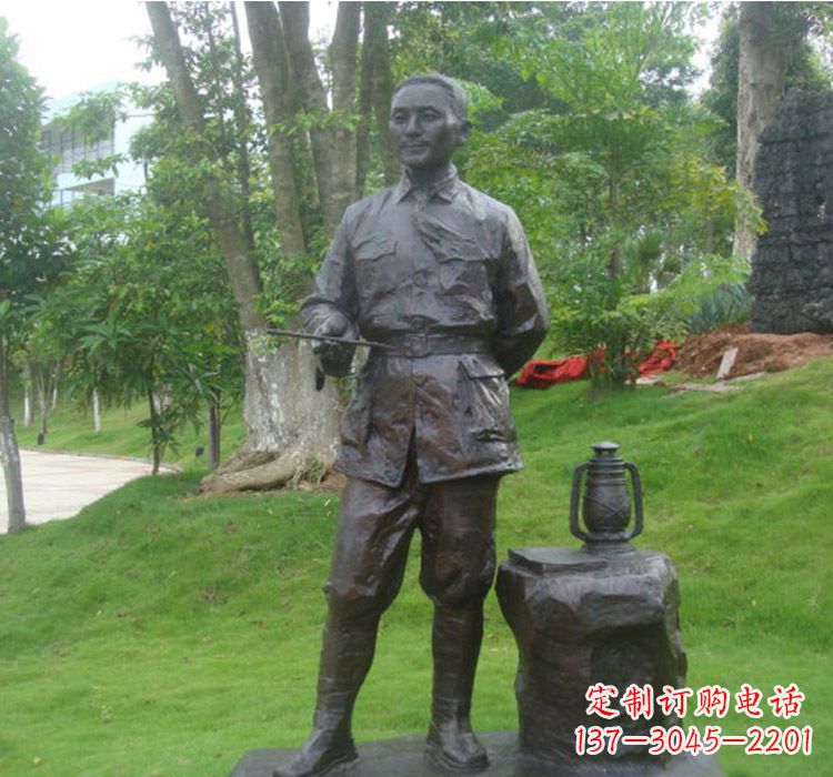 泰安铜雕青年时期邓小平