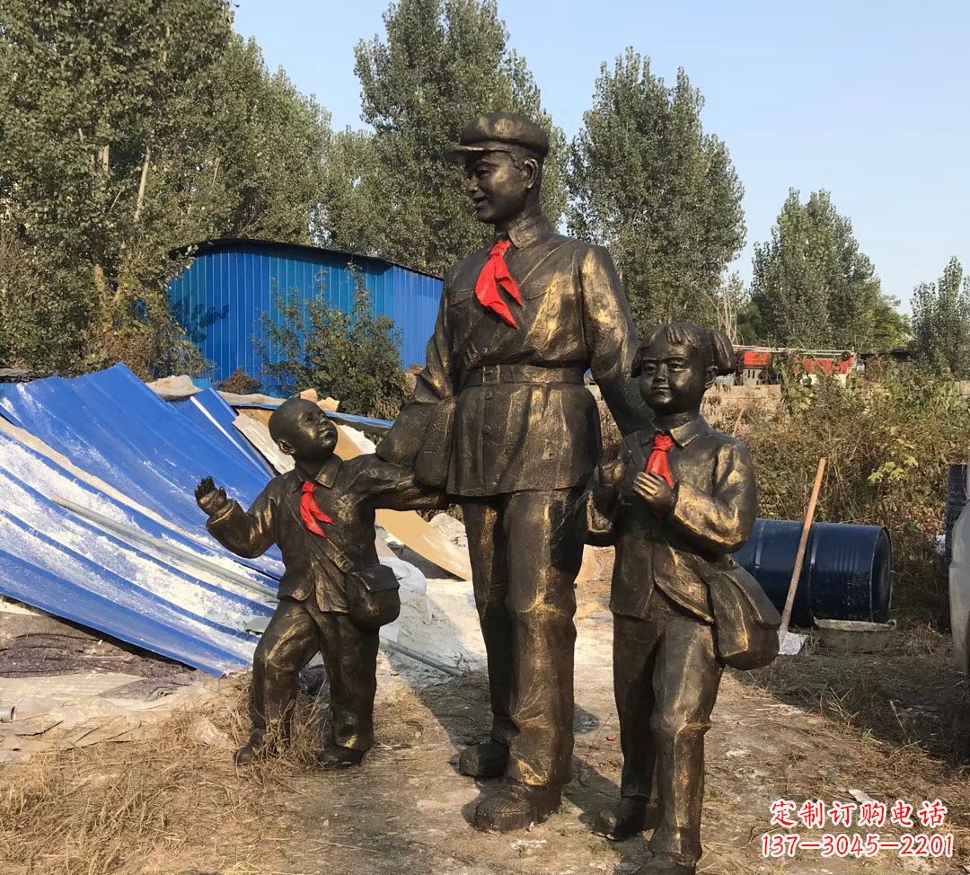 泰安铜雕校园雷锋雕塑