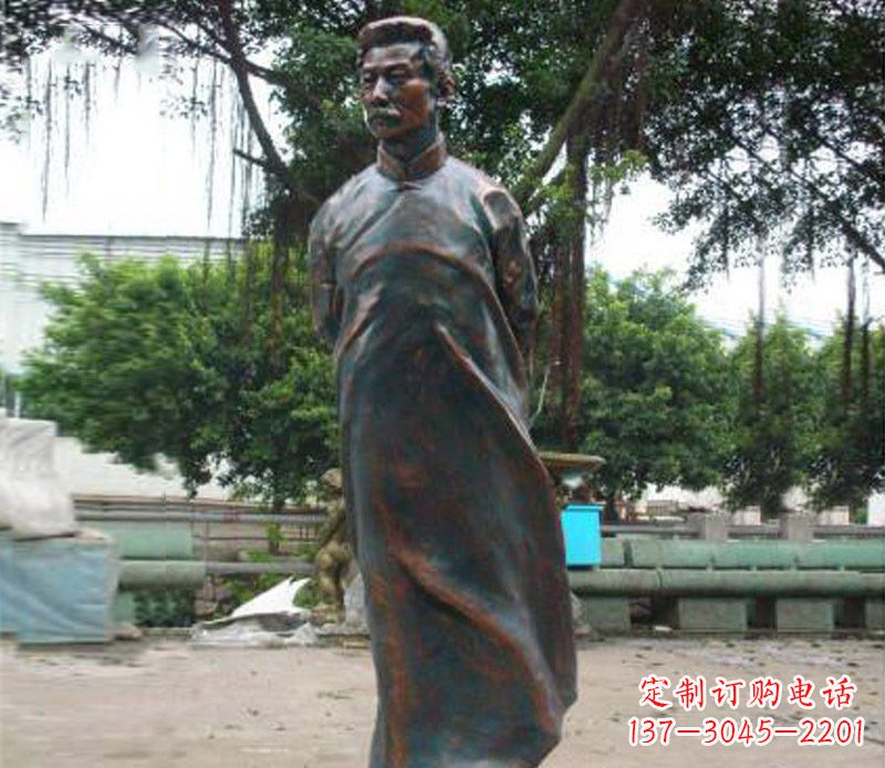 泰安铜雕校园鲁迅人物雕像摆件