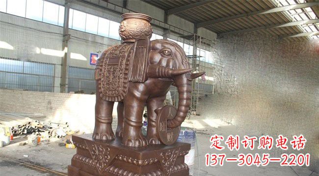 泰安驮宝大象铜雕