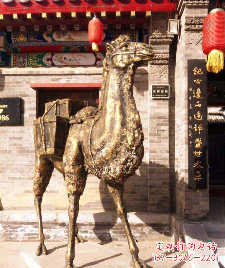 泰安驮行李的骆驼动物铜雕
