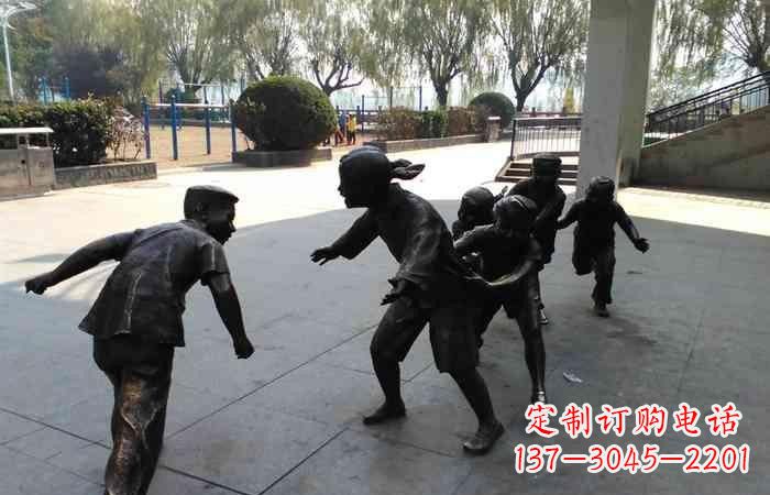 泰安玩老鹰捉小鸡的儿童铜雕222
