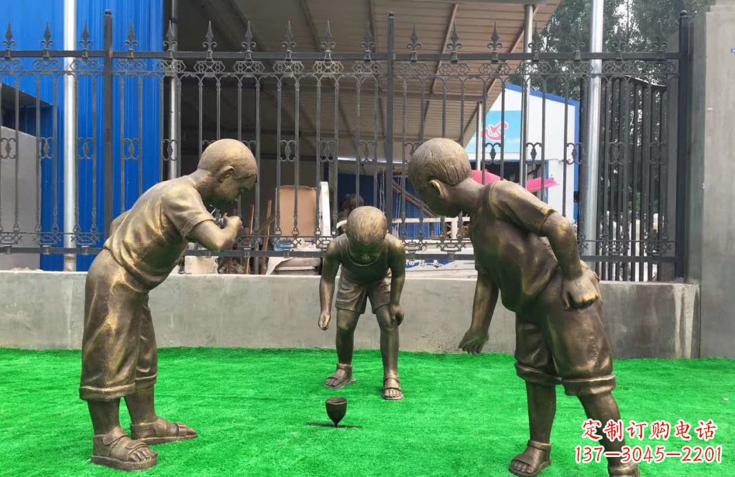 泰安玩陀螺儿童铜雕塑