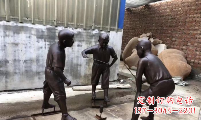 泰安玩陀螺人物铜雕 (2)