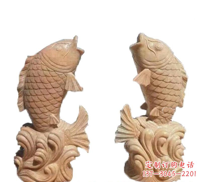 泰安晚霞红公园喷水鲤鱼石雕