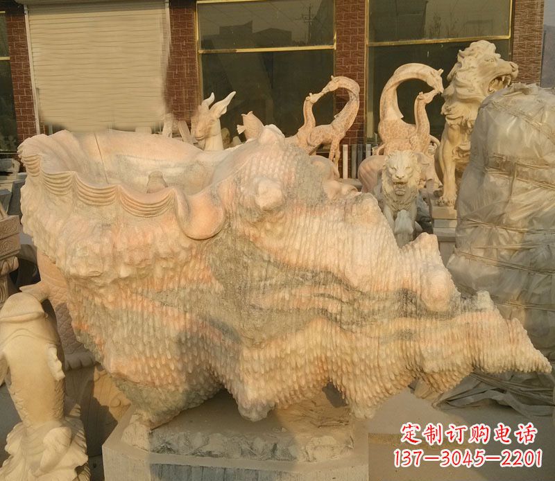泰安晚霞红海螺石雕