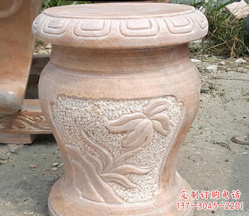 泰安晚霞红景观蝴蝶石凳