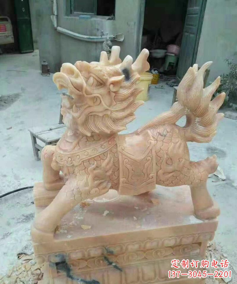 泰安晚霞红麒麟雕塑112
