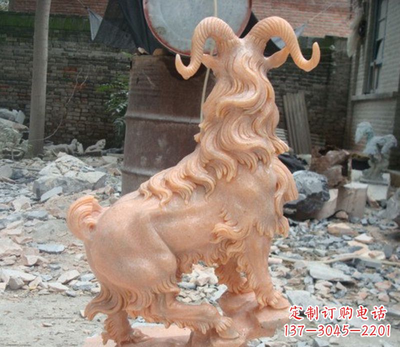 泰安晚霞红山羊石雕