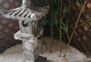泰安青石仿古灯笼雕塑是由中领雕塑定制的经典雕…