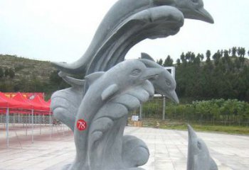 泰安青石海豚雕塑由中领雕塑制作，是一款以海豚…