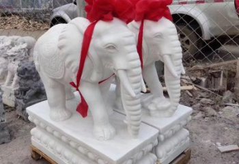 泰安元宝驾驭的大象雕塑艺术