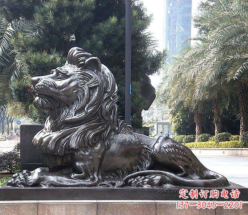 泰安卧着的西洋狮看门狮子铜雕