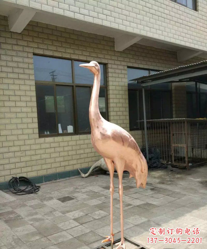 泰安仙鹤公园动物铜雕