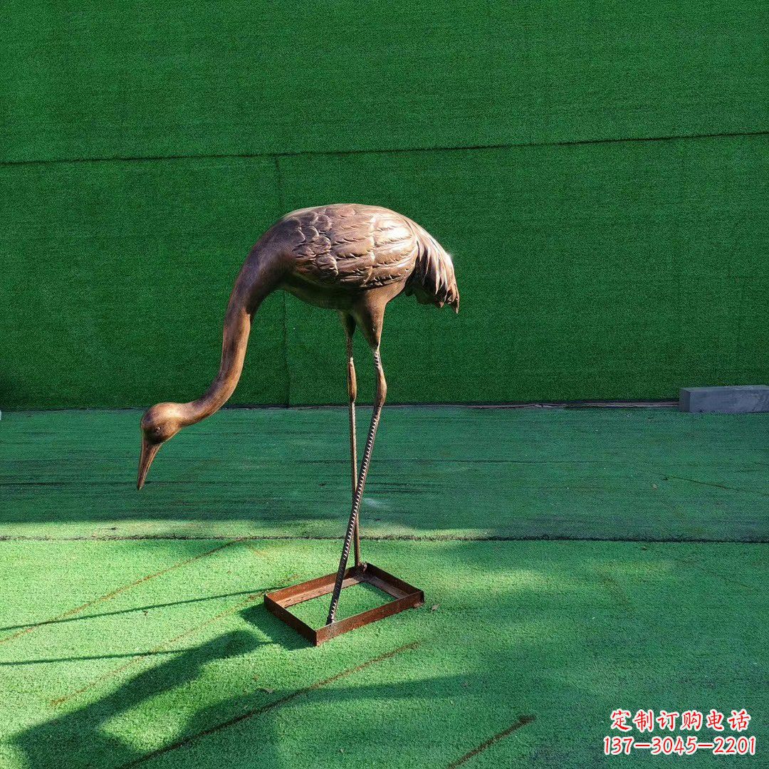 泰安仙鹤拉鼓铜雕塑