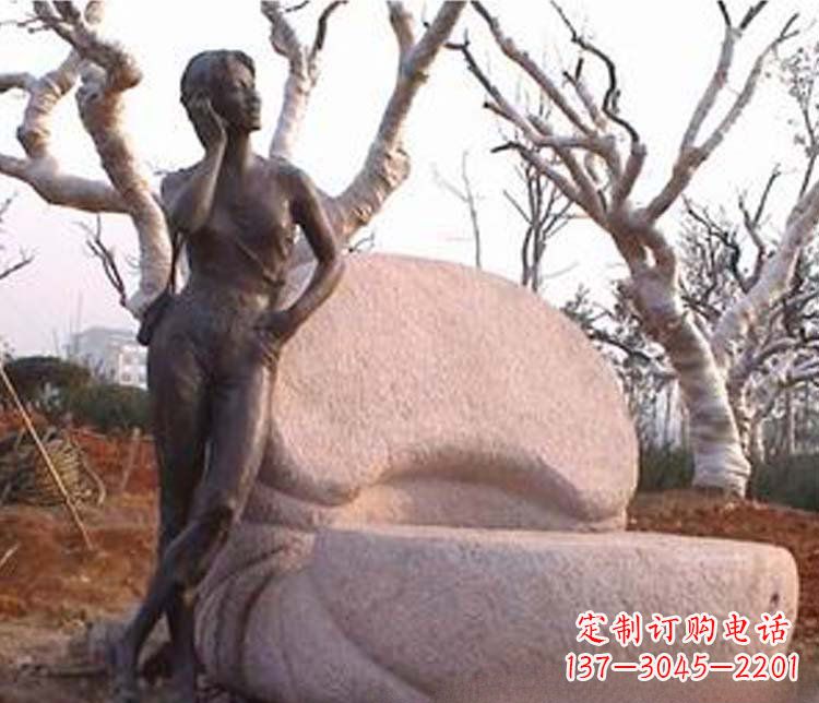 泰安现代女人打电话铜雕