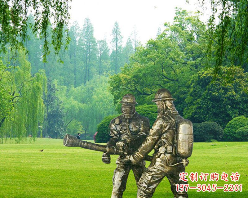 泰安消防员灭火铜雕
